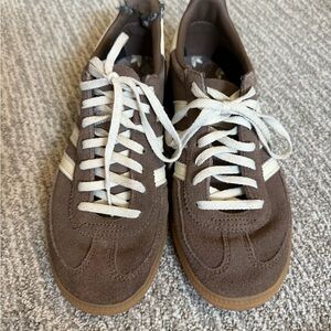 Adidas spezial sneakers